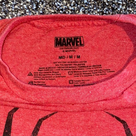 Marvel Spider-Man Red Logo T-shirt Shirt Size Medium - Picture 3 of 3